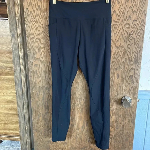 Black Athleta Quest Hybrid‎ Tight 10 - Picture 1 of 5